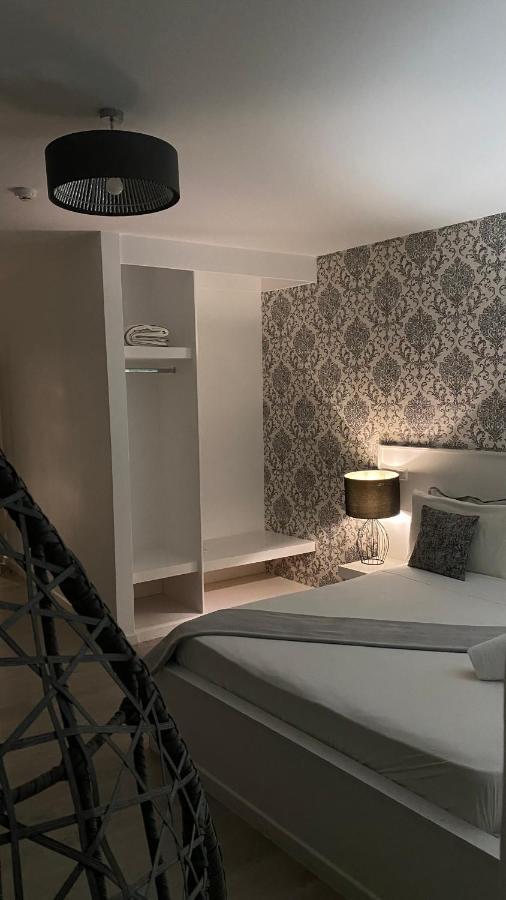 Brandao House Hostel Caparica Ngoại thất bức ảnh