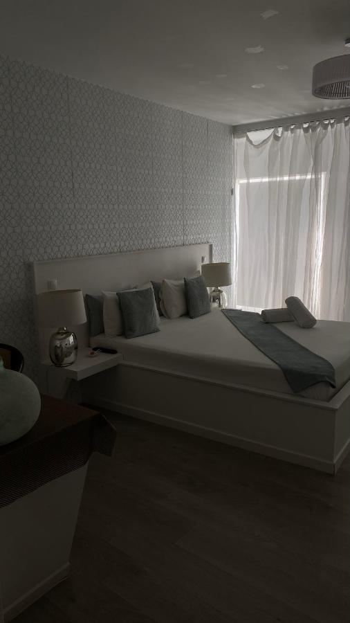 Brandao House Hostel Caparica Ngoại thất bức ảnh