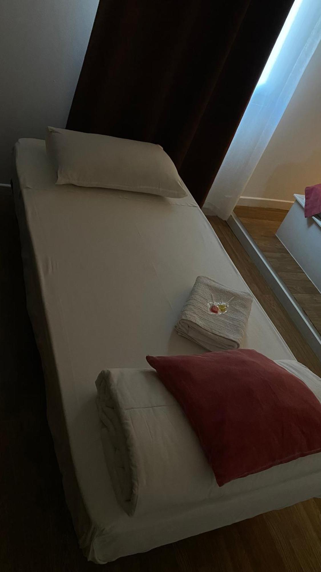Brandao House Hostel Caparica Ngoại thất bức ảnh