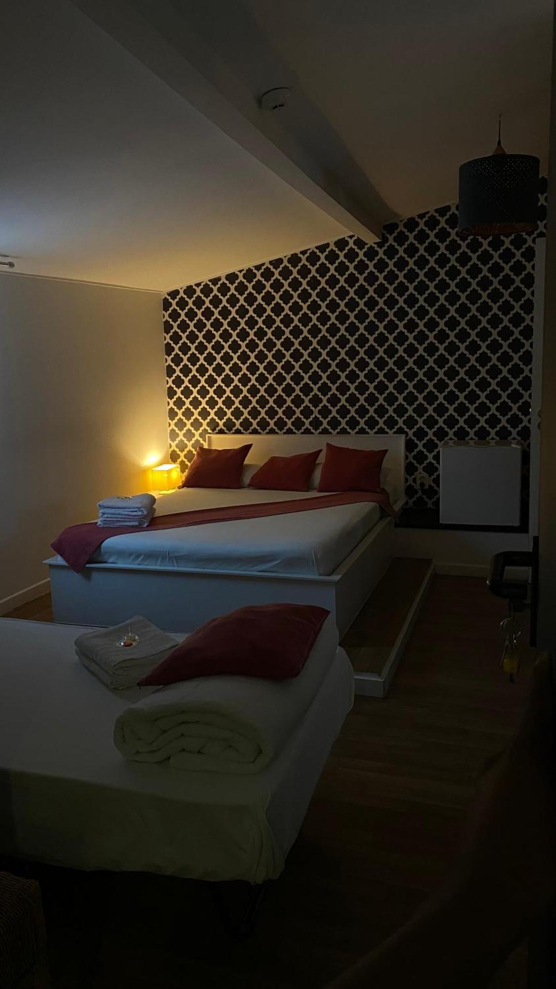 Brandao House Hostel Caparica Ngoại thất bức ảnh